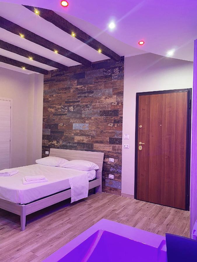 B&B New Paris & Suite Таранто Экстерьер фото