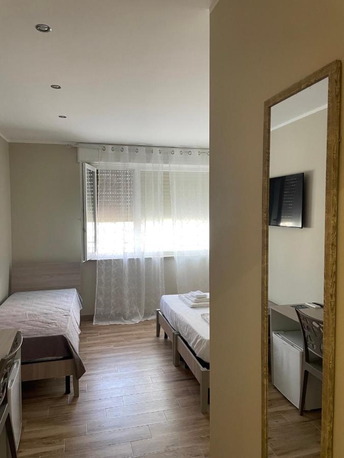 B&B New Paris & Suite Таранто Экстерьер фото